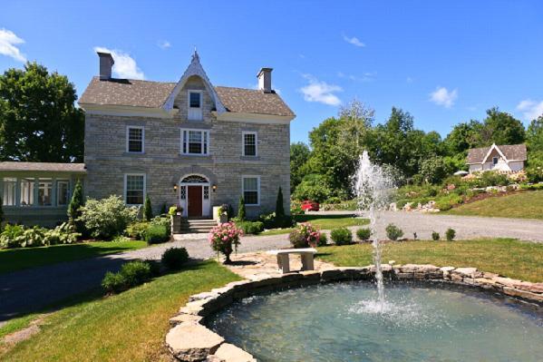Clyde Hall Bed And Breakfast Lanark Exterior photo